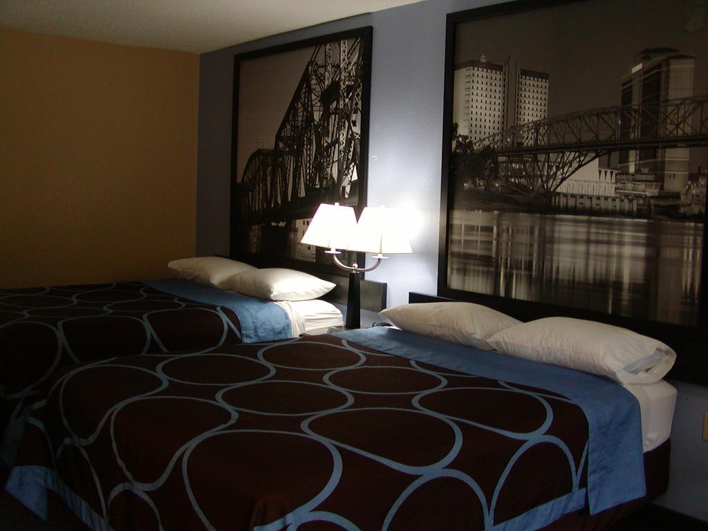 Super 8 By Wyndham Bossier City/shreveport Area 2*